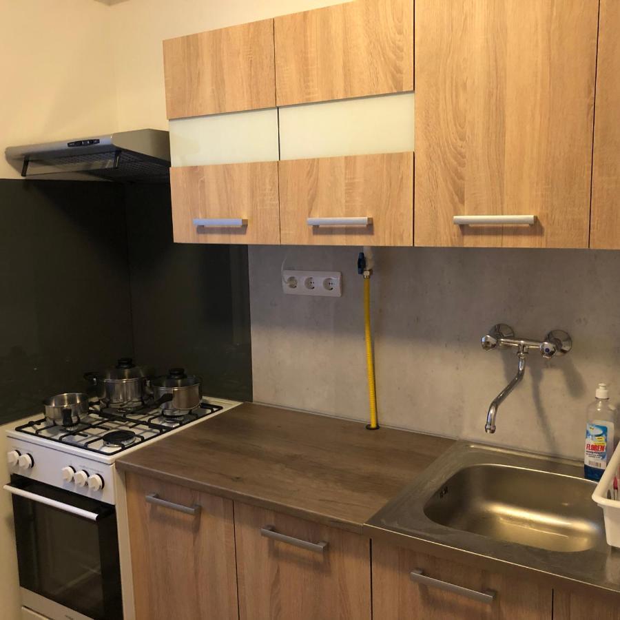Karman Apartman - 2 Bedroom Entire Flat In The Center Jaszbereny Exterior photo